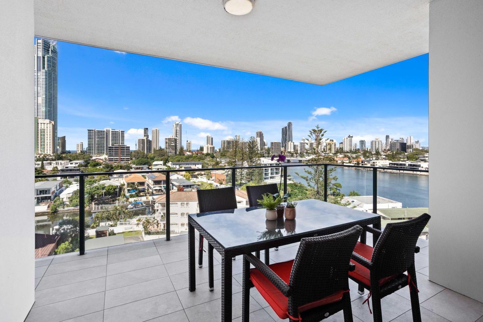 Peninsular Gold Coast Aparthotel Стая снимка