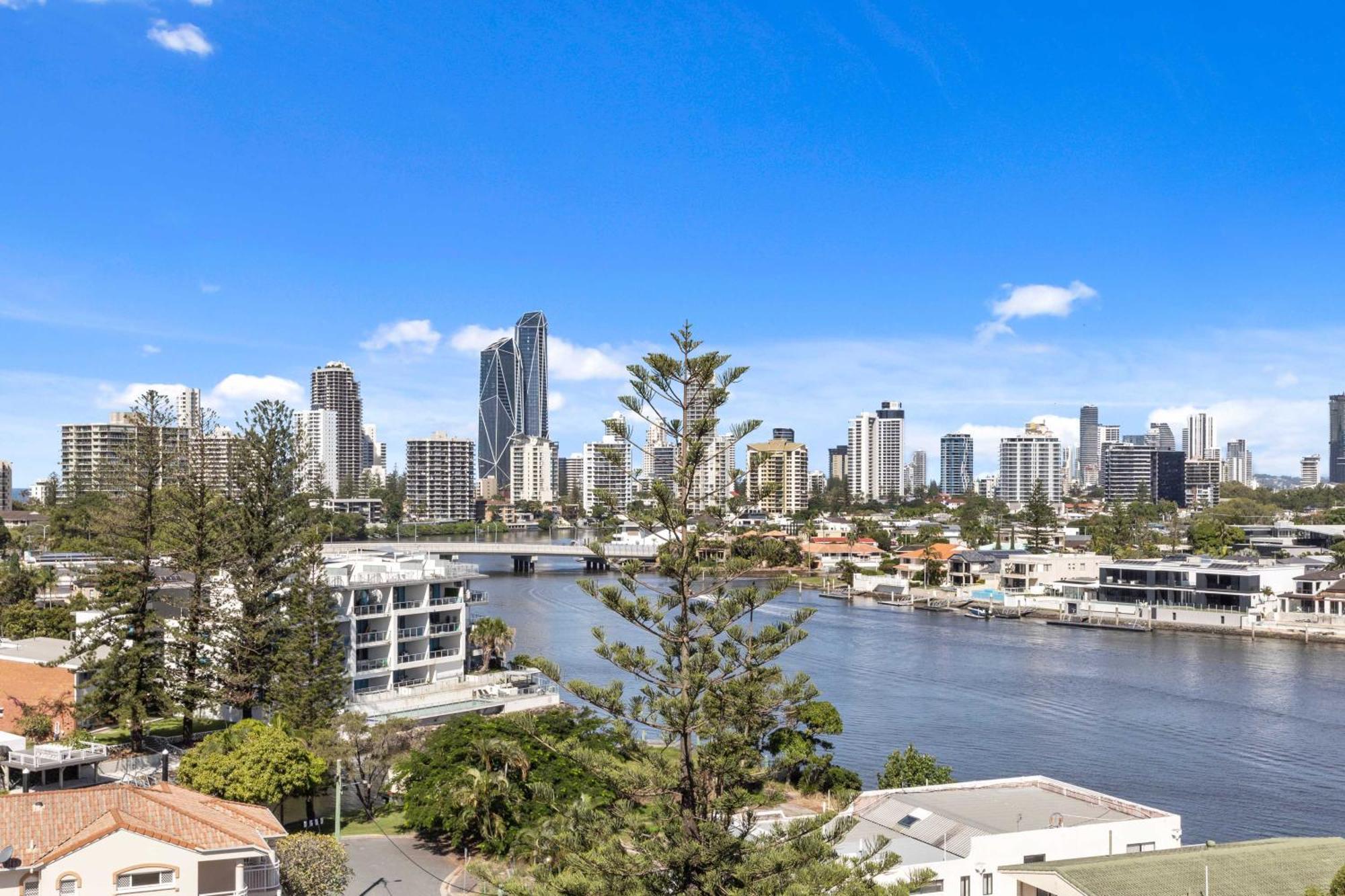 Peninsular Gold Coast Aparthotel Стая снимка